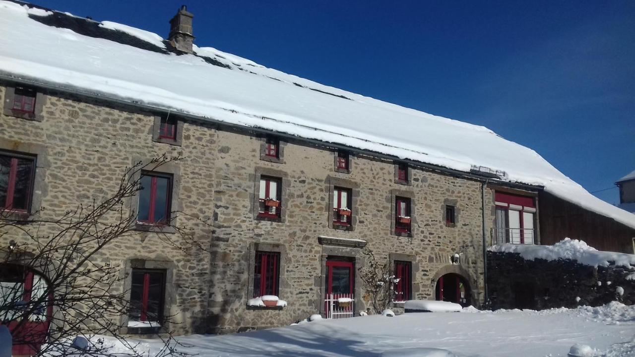 La barajade Hotel Joursac Bagian luar foto